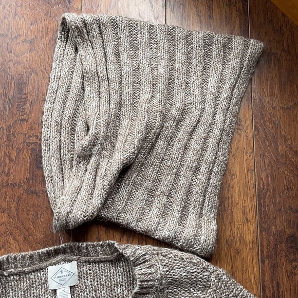 Cable Knit Sweater - Picture 2 of 4